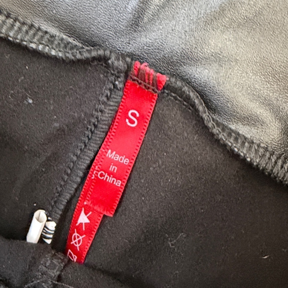 Faux leather leggings S New - Picture 4 of 6